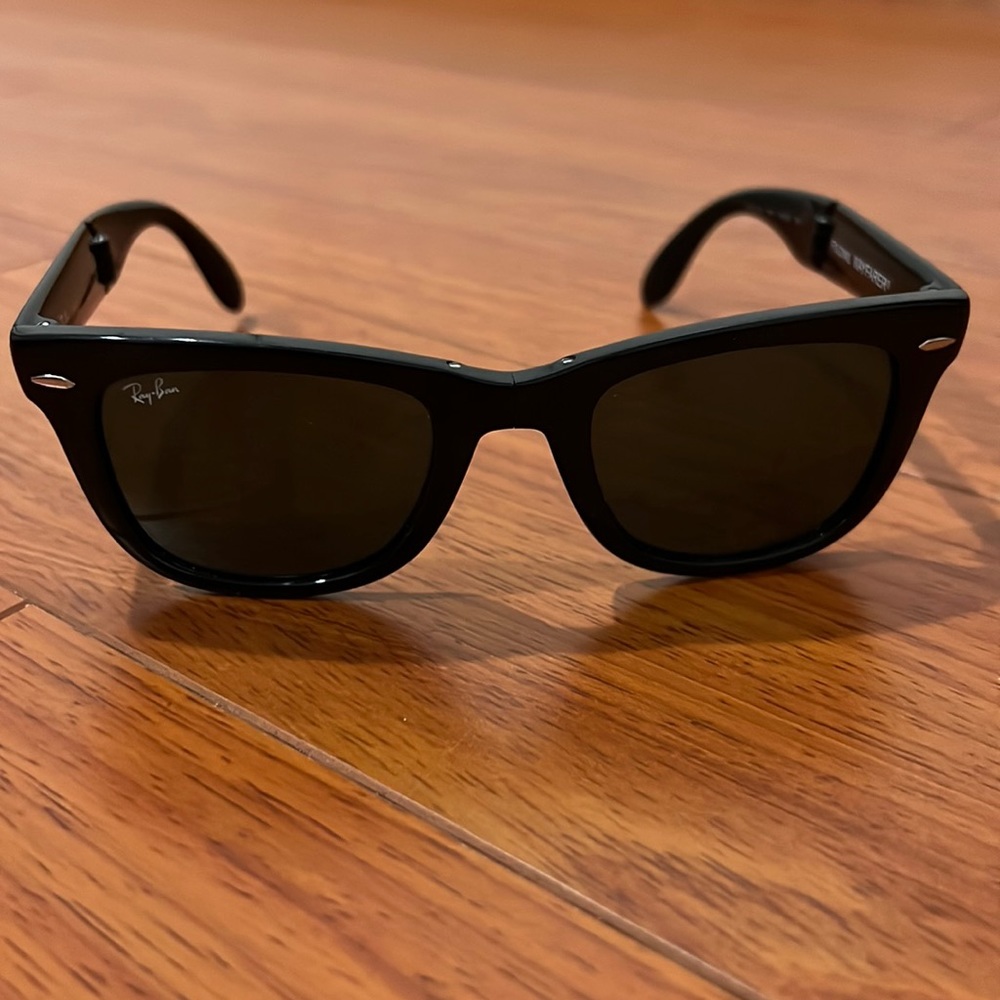 Authentic Ray Ban folding sunglasses